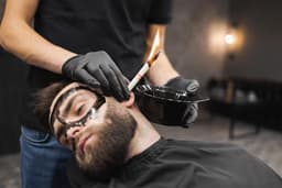 man-beauty-salon-is-removing-earwax